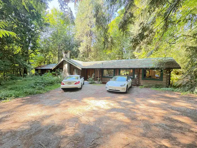 23551 132 AVENUE - photo 3 of 40