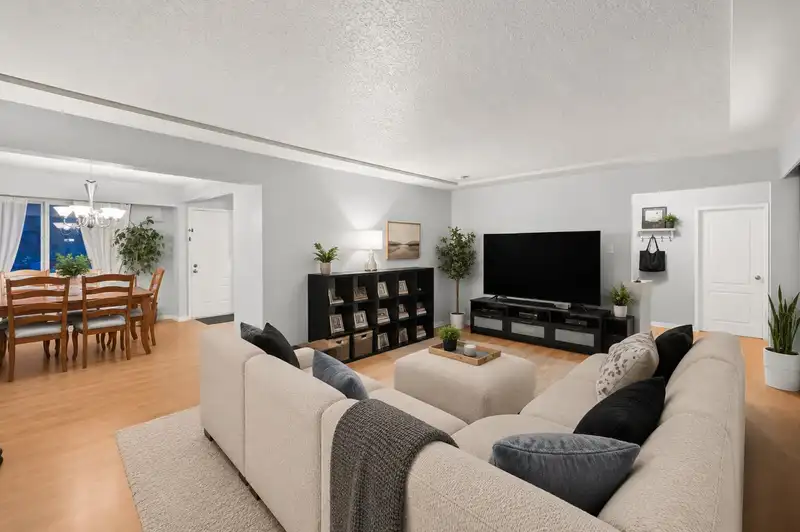 3949 SEFTON STREET - photo 2 of 17