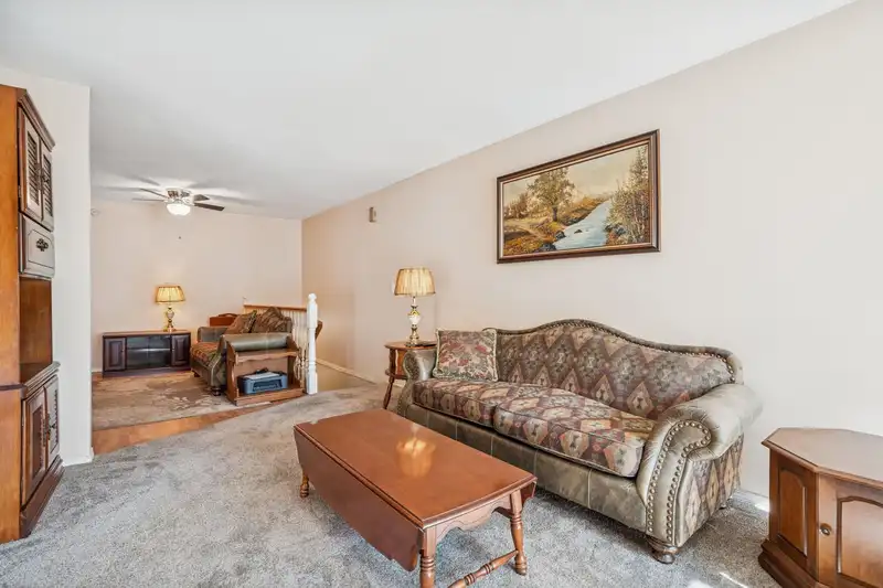 402 11726 225 STREET - photo 2 of 39