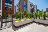 123 725 W 49 AVENUE - thumbnail 3
