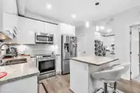 317 20696 EASTLEIGH CRESCENT - thumbnail 9
