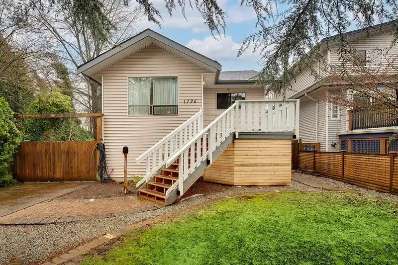 1736 LANGAN AVENUE - photo 2 of 33