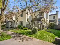 5 4890 48 AVENUE - thumbnail 1