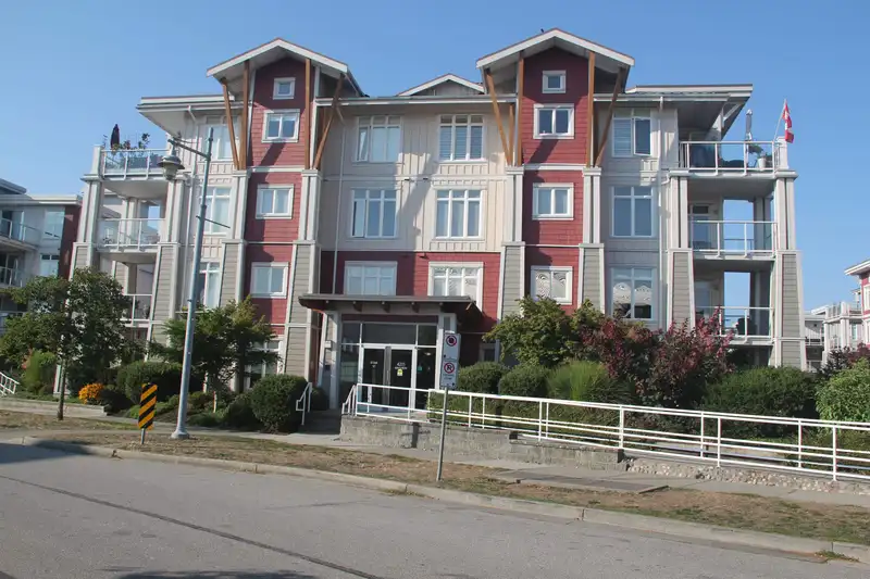 311 4211 BAYVIEW STREET - photo 1 of 29