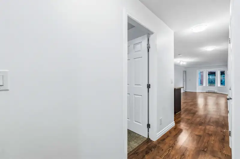 301 5488 198 STREET - photo 4 of 29