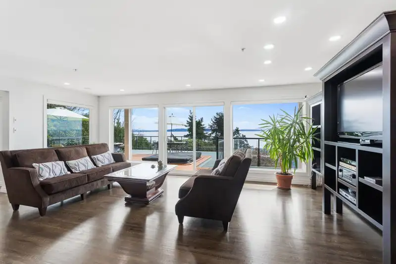 1309 ANDERSON STREET - photo 4 of 40