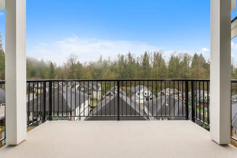 9 35247 STRAITON ROAD - photo 3 of 37