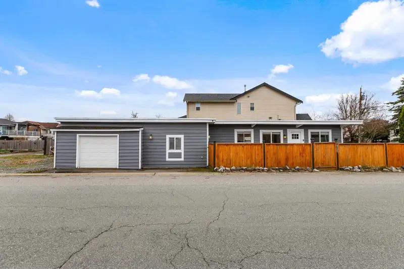34705 4 AVENUE - photo 1 of 34
