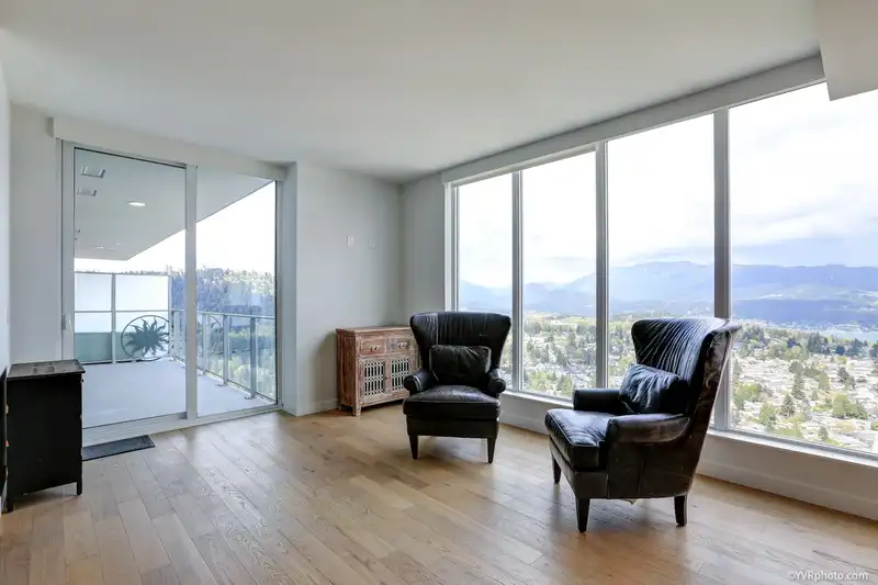 4603 567 CLARKE ROAD - photo 4 of 40