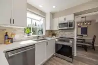 863 ROCHE POINT DRIVE - thumbnail 6
