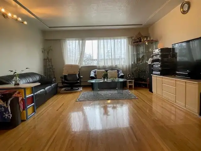 6341 BEATRICE STREET - photo 2 of 20