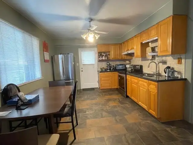 6341 BEATRICE STREET - photo 4 of 20