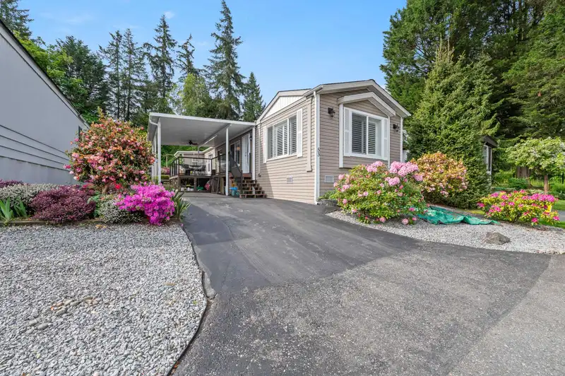 53 2270 196 STREET - photo 2 of 40