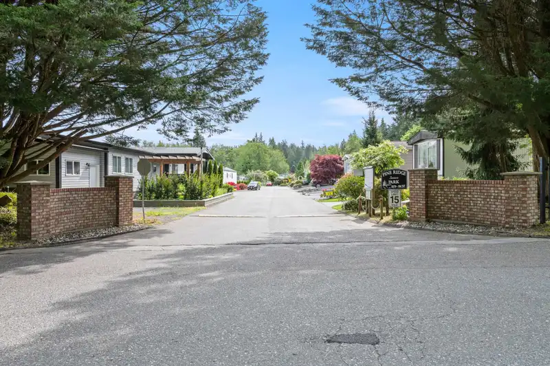53 2270 196 STREET - photo 3 of 40