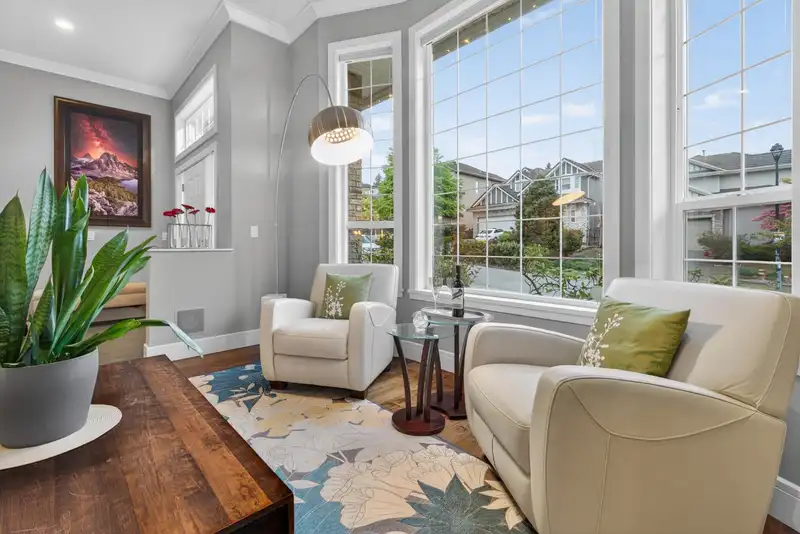 16748 109 AVENUE - photo 4 of 40
