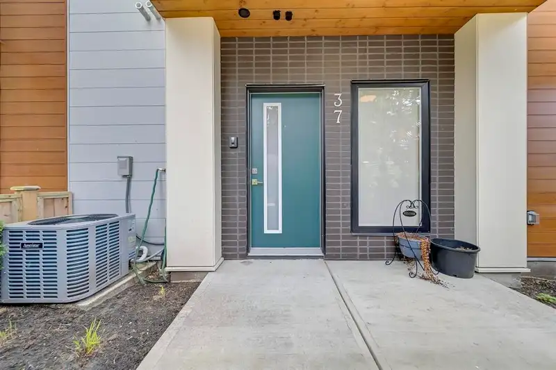 37 5858 132 STREET - photo 2 of 27