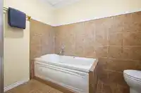 120 ROBERTSON CRESCENT - thumbnail 29