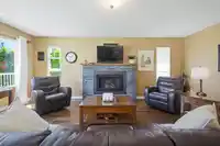120 ROBERTSON CRESCENT - thumbnail 9