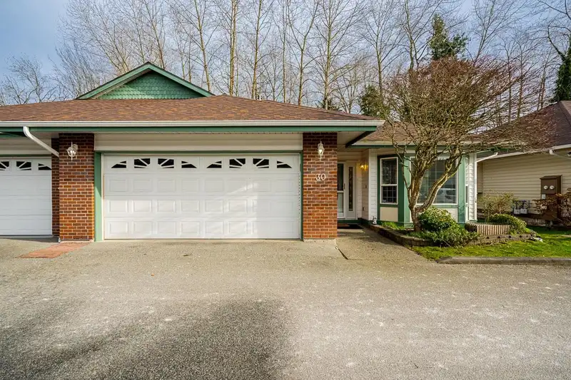 30 18939 65 AVENUE - photo 1 of 26