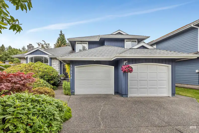 12411 OCEAN BREEZE PLACE - photo 3 of 40