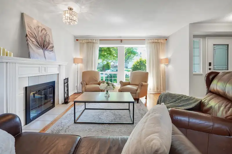 21371 86 AVENUE - photo 1 of 31