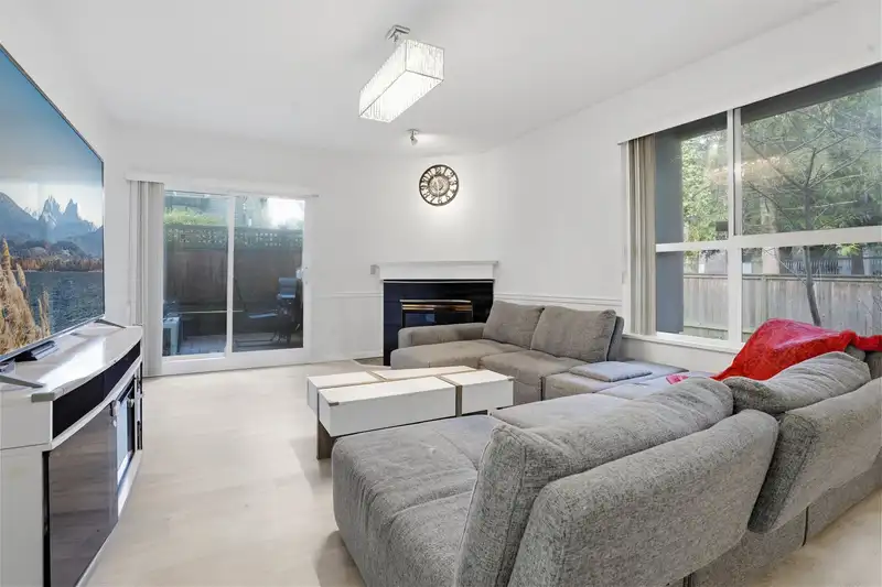 110 14981 101A AVENUE - photo 4 of 40