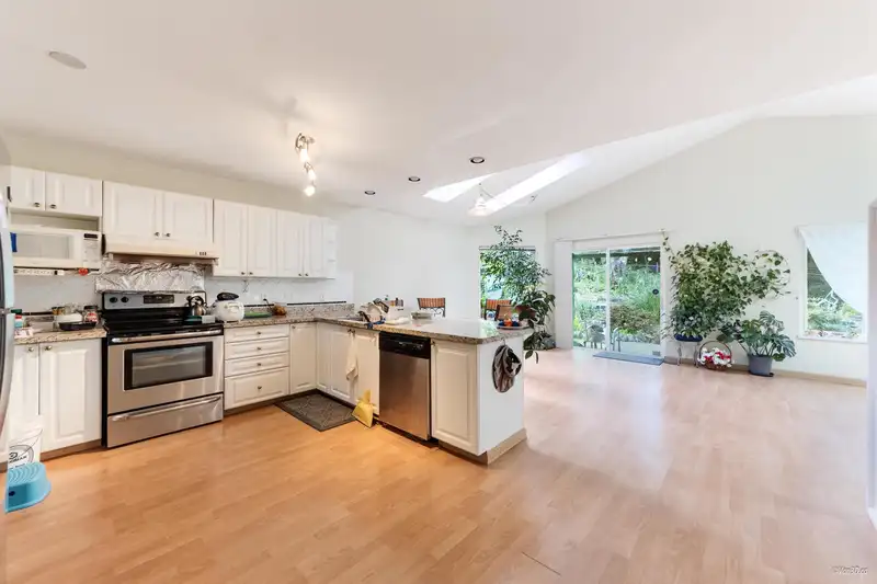 14534 ST. ANDREWS DRIVE - photo 4 of 30