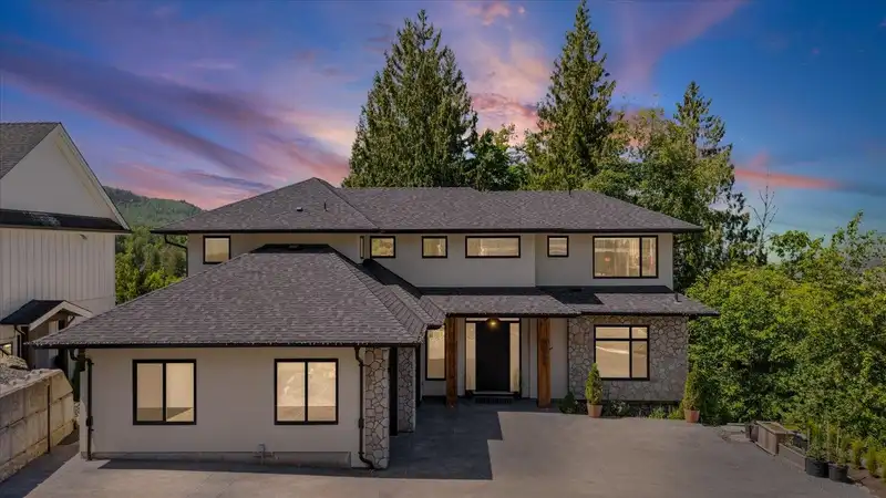 50556 KINGSTON DRIVE - photo 1 of 40