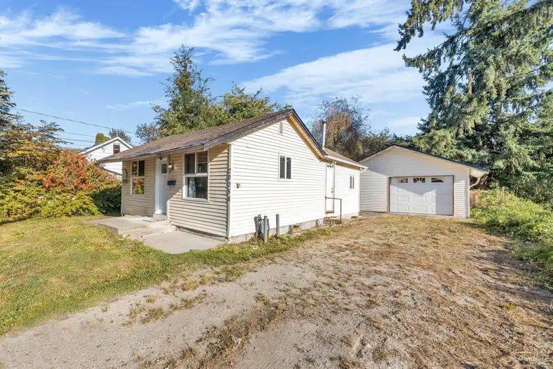 20258 OSPRING STREET - photo 2 of 23