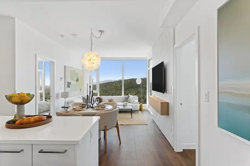 3201 518 CLARKE ROAD - photo 1 of 8