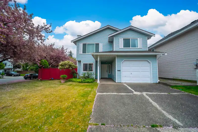 14932 98A AVENUE - photo 1 of 40