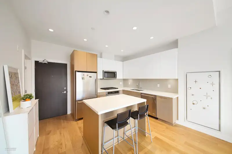609 5311 CEDARBRIDGE WAY - photo 4 of 33