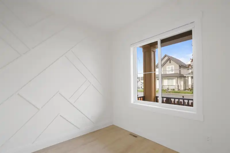 20516 76 AVENUE - photo 3 of 14
