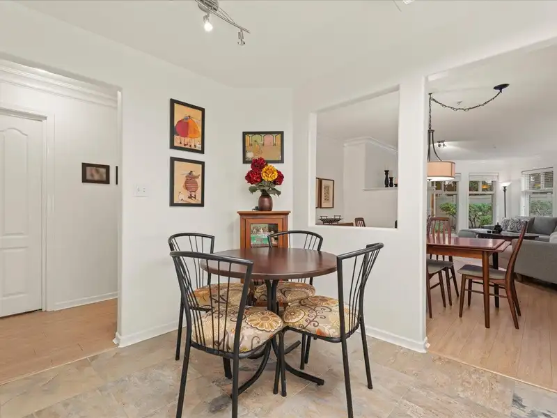 105 15340 19A AVENUE - photo 4 of 33