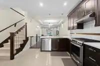 19 6033 WILLIAMS ROAD - thumbnail 10
