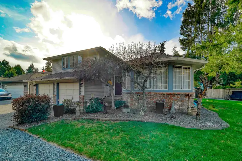 4223 200A STREET - photo 1 of 40
