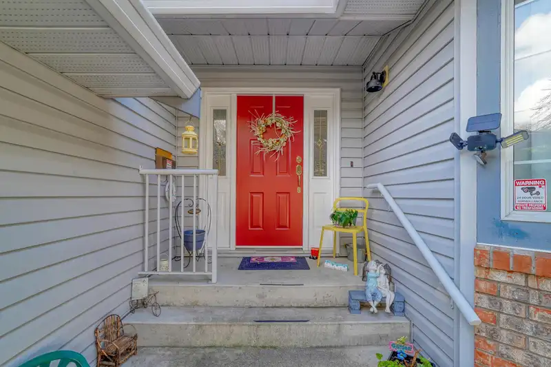 4223 200A STREET - photo 3 of 40