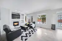 1911 140A STREET - thumbnail 15