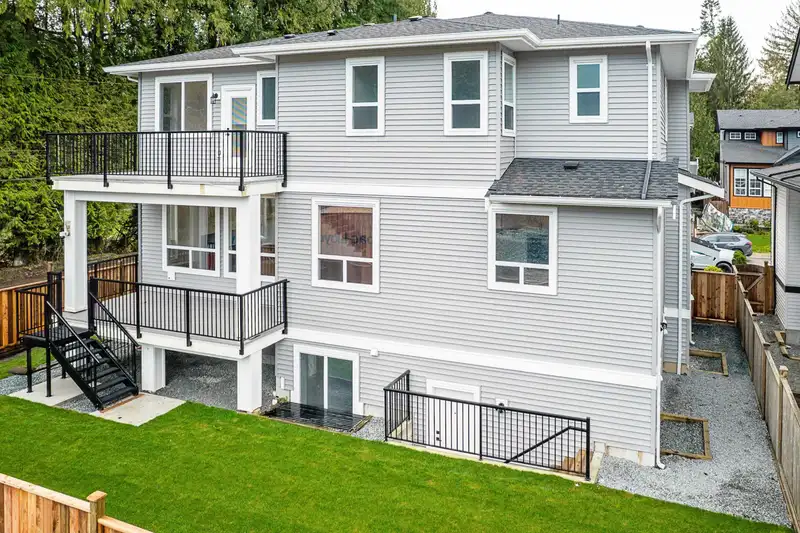 11002 243B STREET - photo 4 of 40
