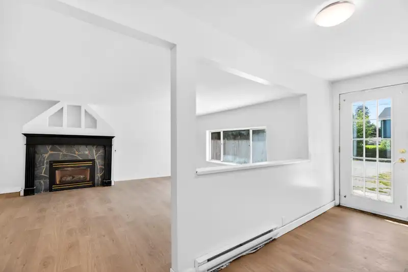 12822 229 STREET - photo 3 of 16