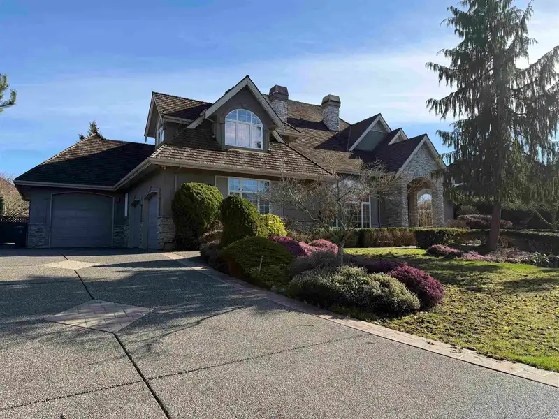 2122 138 STREET - photo 1 of 22