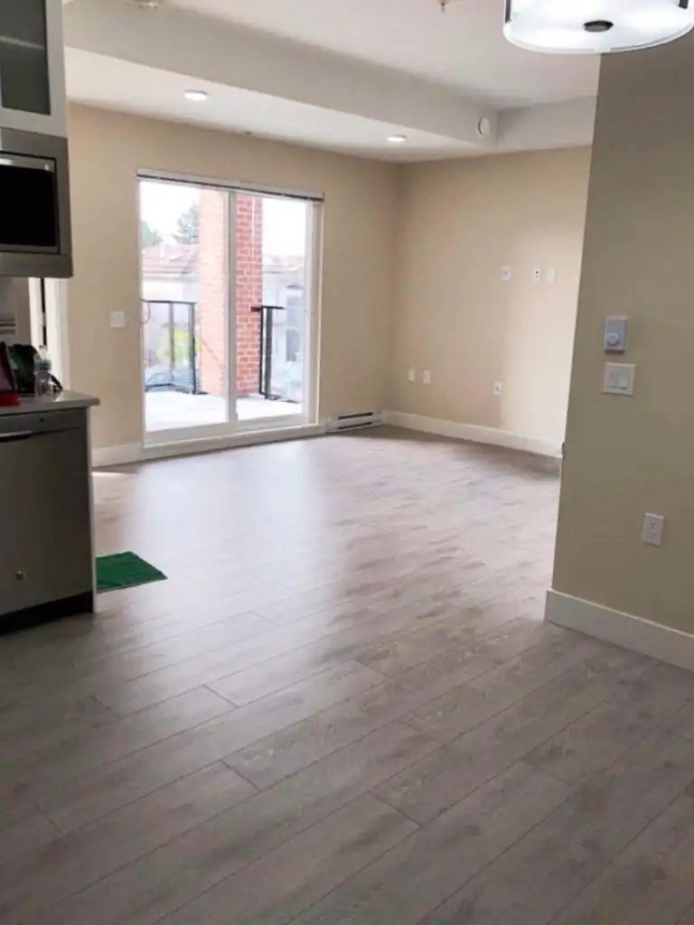 203 4882 SLOCAN STREET - photo 3 of 10