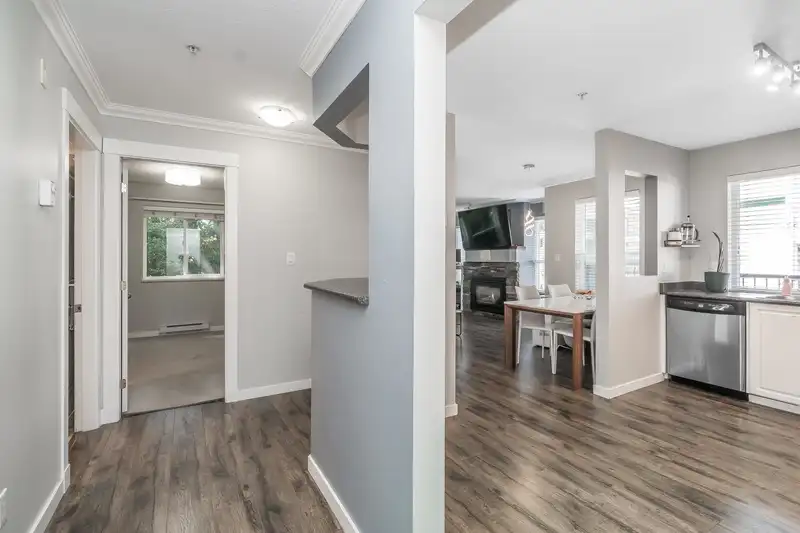 209 33480 GEORGE FERGUSON WAY - photo 2 of 32