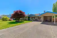 6086 49 AVENUE - thumbnail 1