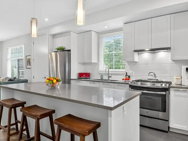 6 5068 SAVILE ROW - photo 4 of 20