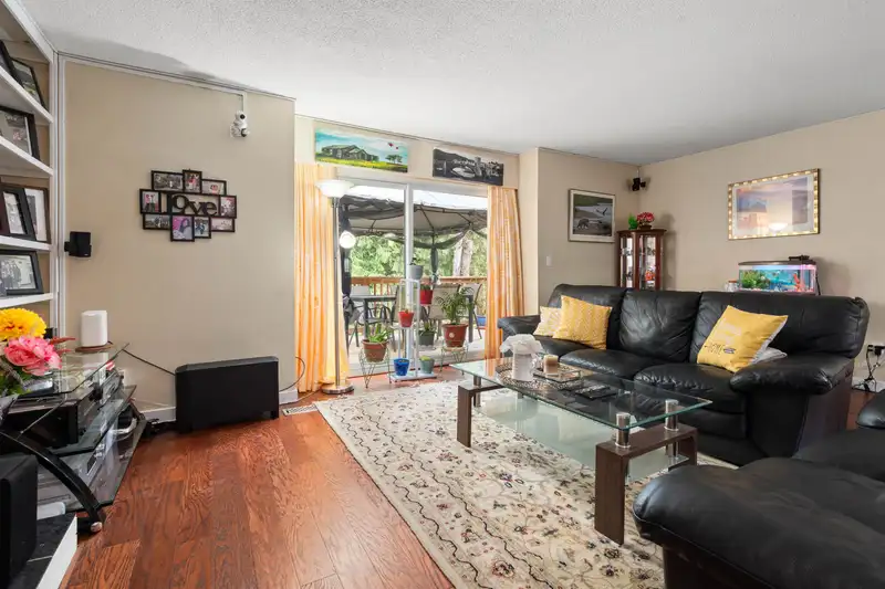 883 OLD LILLOOET ROAD - photo 3 of 30