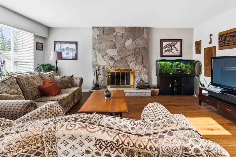 10520 SUNVIEW PLACE - photo 3 of 38