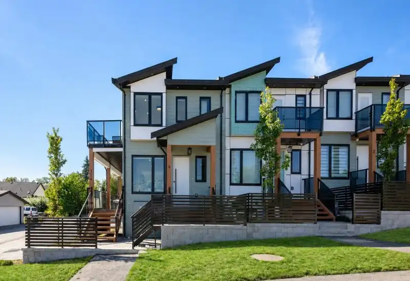 102 314 NELSON STREET - photo 1 of 24
