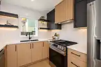 102 314 NELSON STREET - thumbnail 2