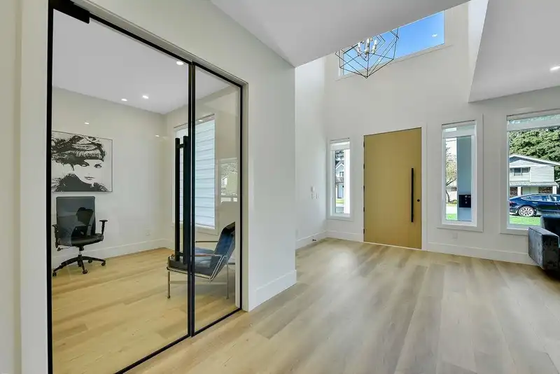 20258 37A AVENUE - photo 3 of 34